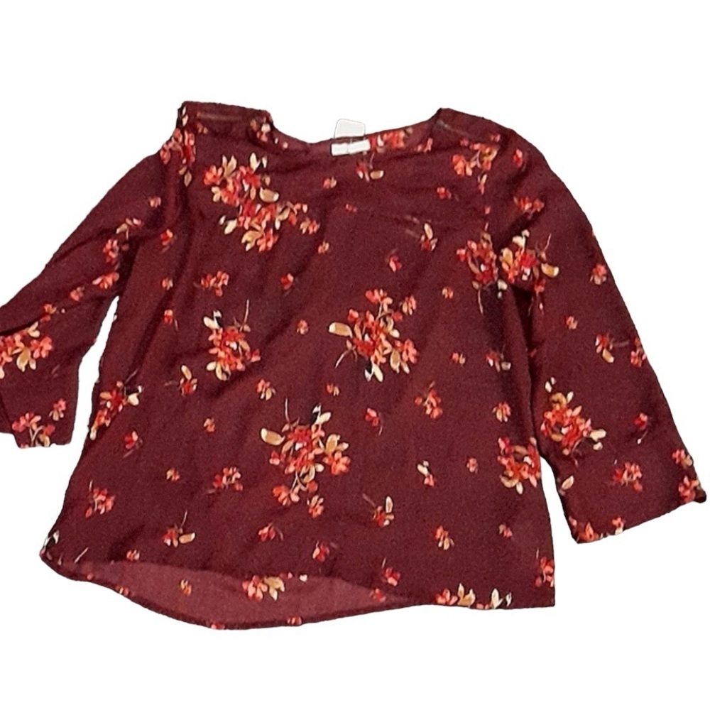 🎊3 FOR $10 MAURICES FLORAL BURGENDY BLOUSE